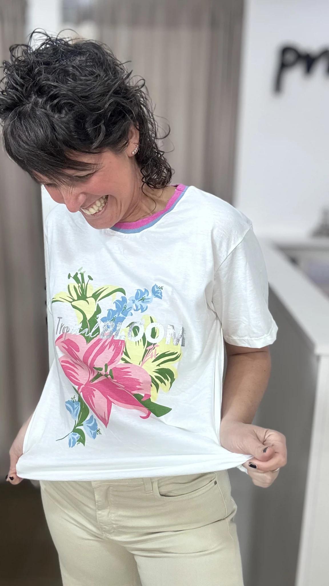 Remera flores
