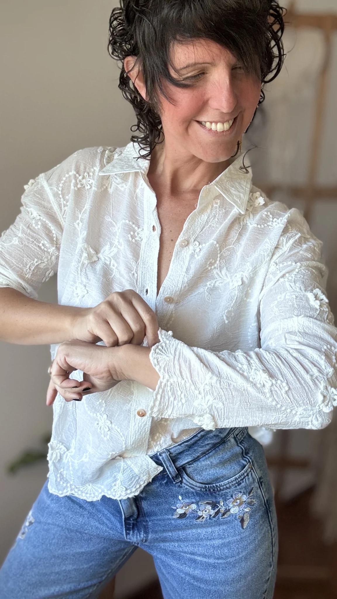 Camisa BRODERY
