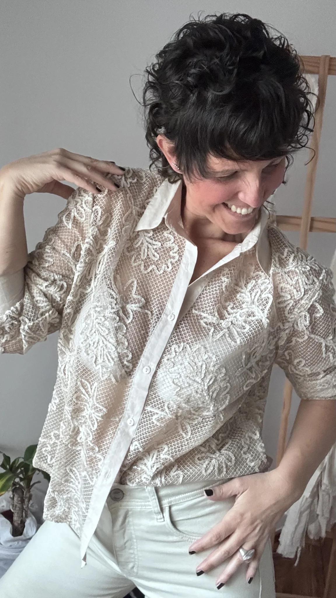 Camisa calada brillo